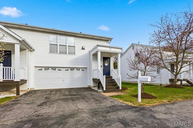 118 Towne Square Court, Eureka, MO 63025