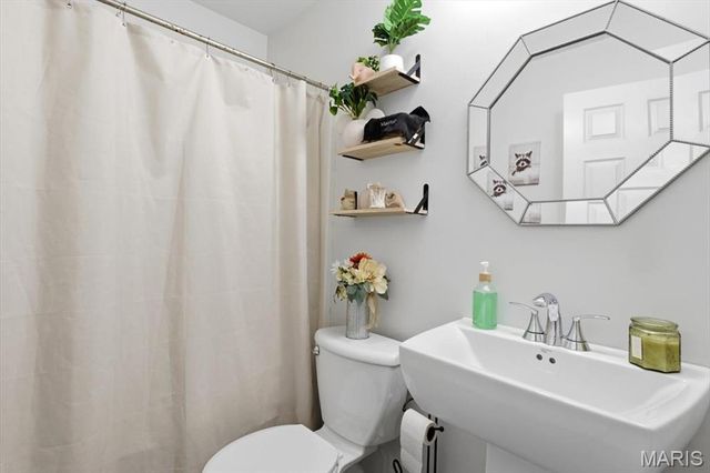 118 Towne Square Court, Eureka, MO 63025