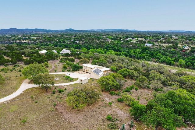3263 Palomino Spgs, Bandera, TX 78003