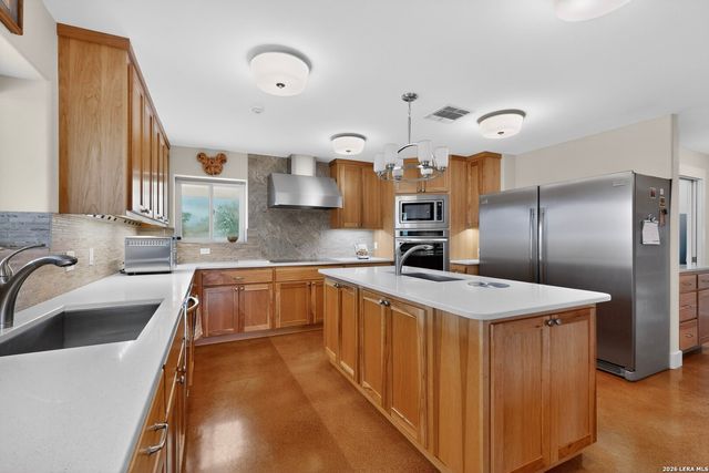 3263 Palomino Spgs, Bandera, TX 78003