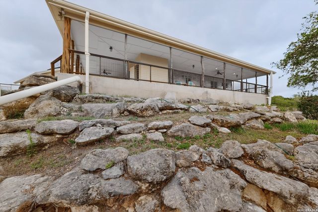 3263 Palomino Spgs, Bandera, TX 78003