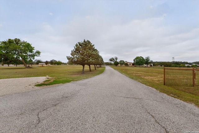 3263 Palomino Spgs, Bandera, TX 78003
