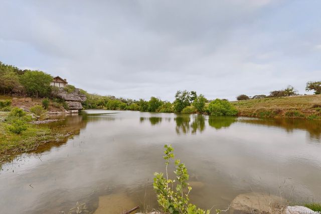 3263 Palomino Spgs, Bandera, TX 78003