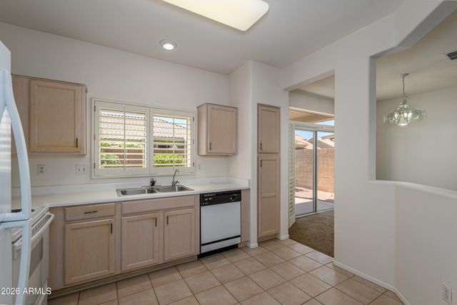 22202 N COCHISE Lane, Sun City West, AZ 85375