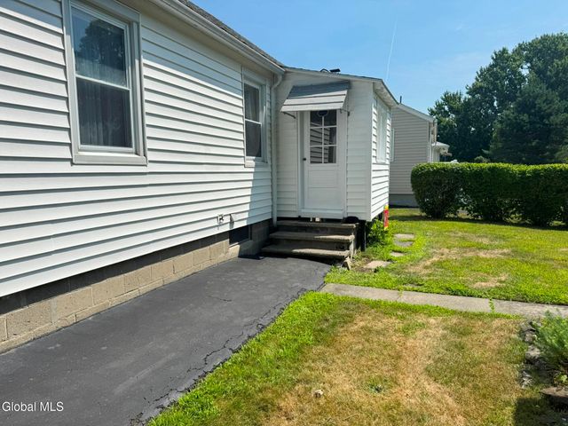 8 Prout Avenue, Brunswick, NY 12180