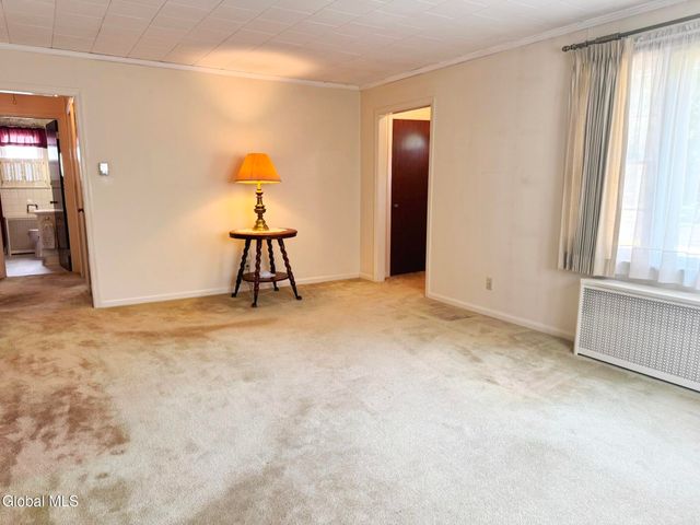8 Prout Avenue, Brunswick, NY 12180