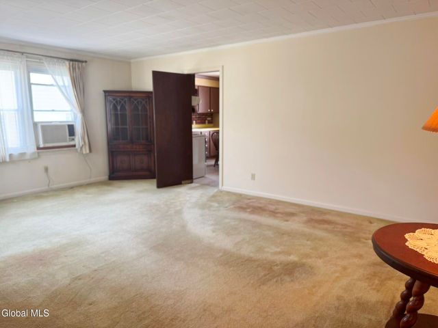 8 Prout Avenue, Brunswick, NY 12180