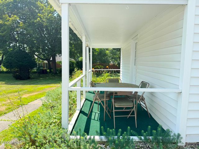 8 Prout Avenue, Brunswick, NY 12180