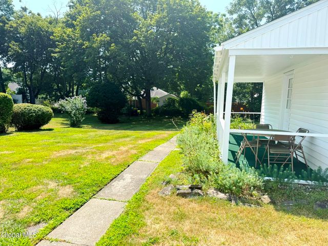8 Prout Avenue, Brunswick, NY 12180