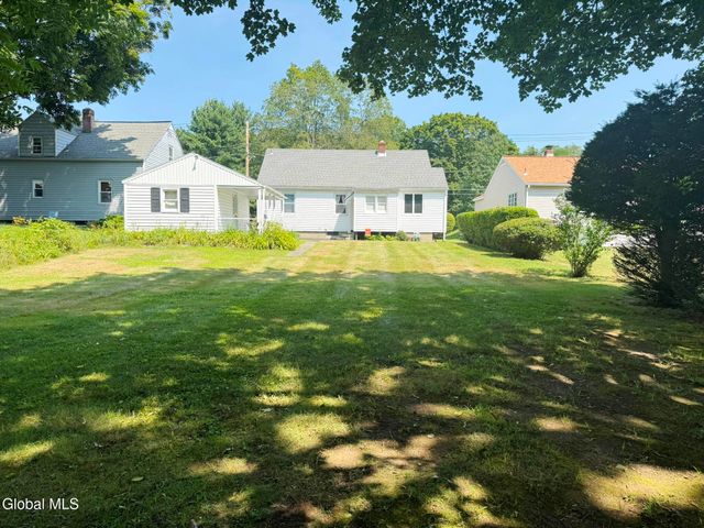 8 Prout Avenue, Brunswick, NY 12180
