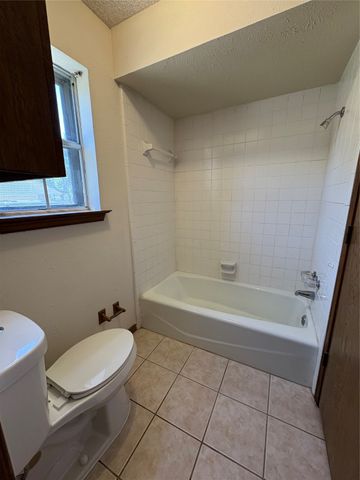 327 Shadowwood Trail, Ovilla, TX 75154