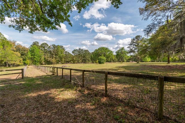 6124 NW 160TH STREET, Reddick, FL 32686