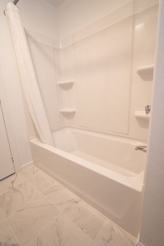 78 W 3rd 78, Lowell, MA 01850