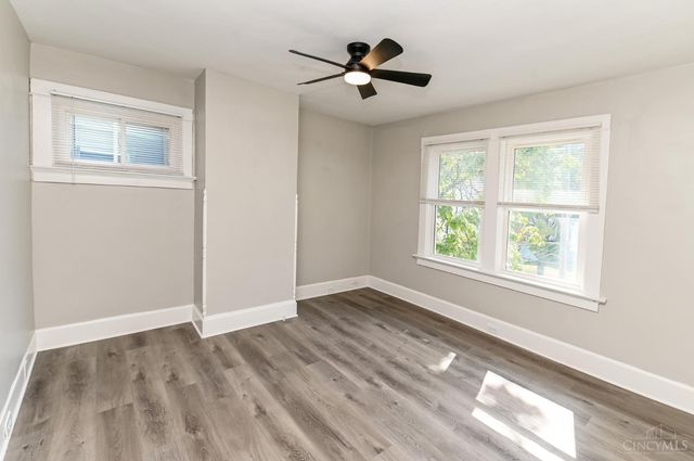 1946 Hewitt Avenue, Cincinnati, OH 45207