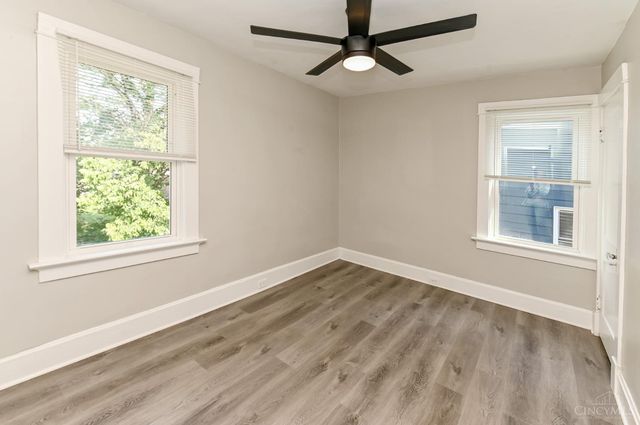 1946 Hewitt Avenue, Cincinnati, OH 45207