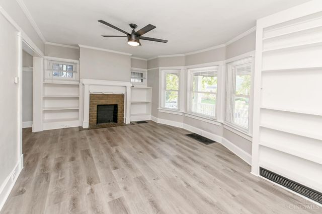 1946 Hewitt Avenue, Cincinnati, OH 45207