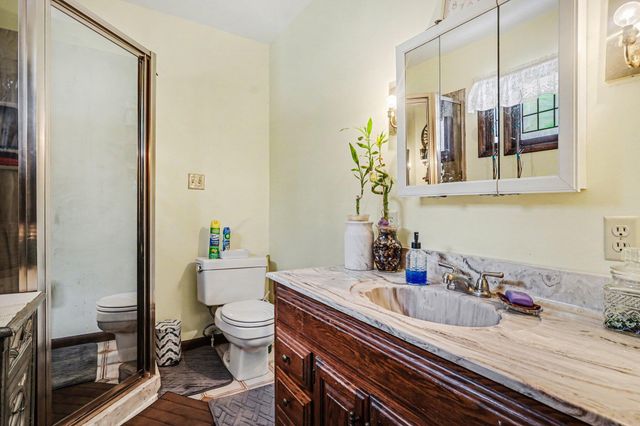 5686 Davis Road, Norton Shores City, MI 49441