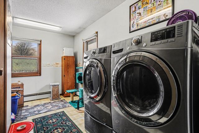 5686 Davis Road, Norton Shores City, MI 49441