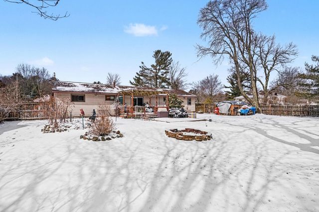 5686 Davis Road, Norton Shores City, MI 49441