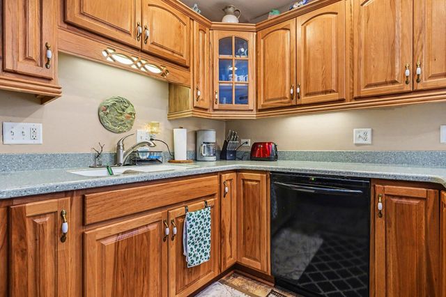 5686 Davis Road, Norton Shores City, MI 49441