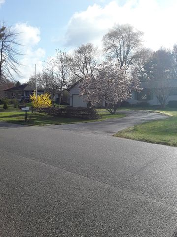 5686 Davis Road, Norton Shores City, MI 49441