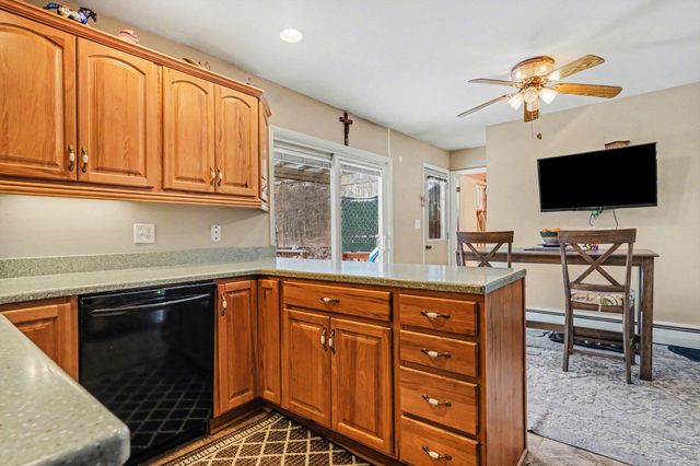 5686 Davis Road, Norton Shores City, MI 49441