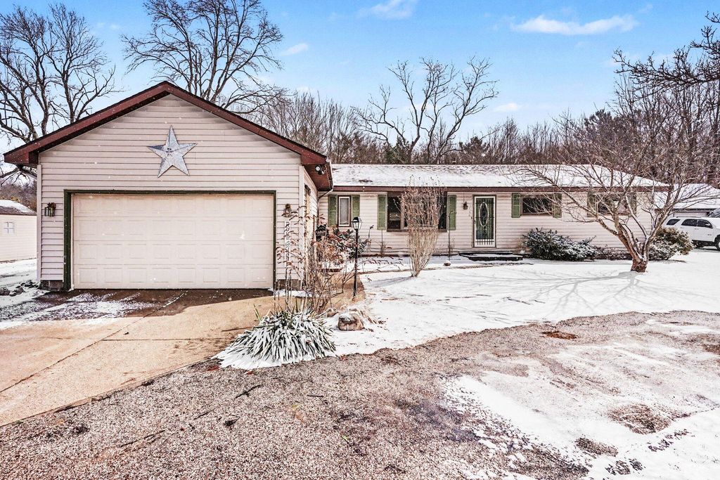 5686 Davis Road, Norton Shores City, MI 49441