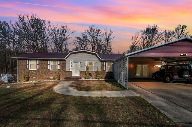 155 Ravenwood Cir, Dickson, TN 37055