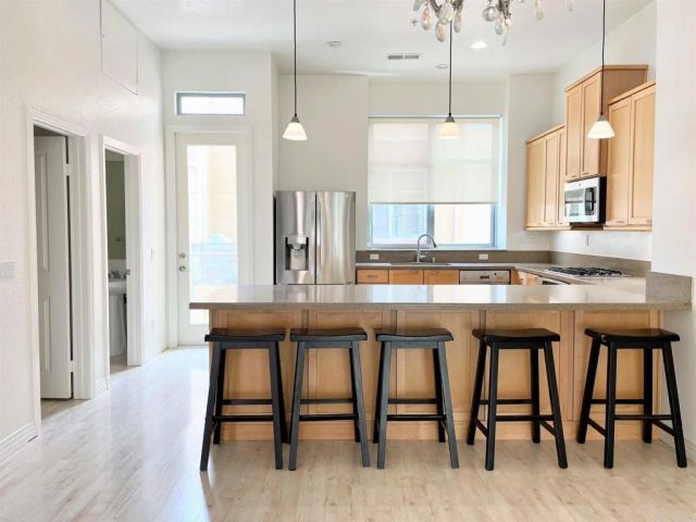477 S Cleveland Street 102, Oceanside, CA 92054