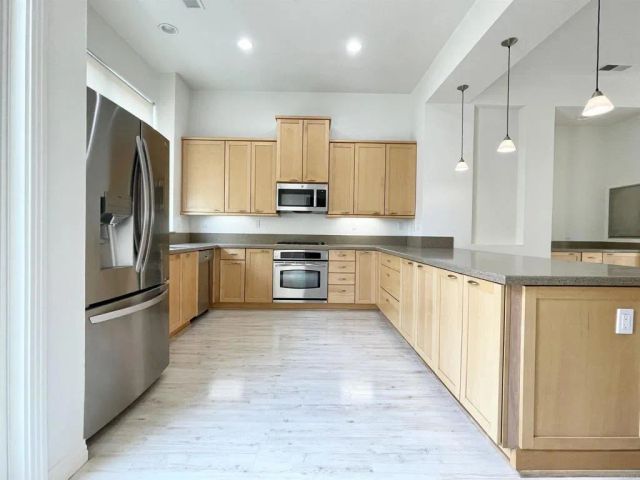 477 S Cleveland Street 102, Oceanside, CA 92054