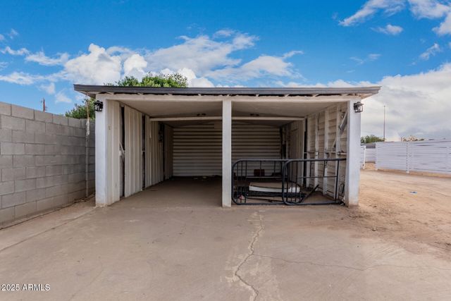 2421 W GLENROSA Avenue, Phoenix, AZ 85015