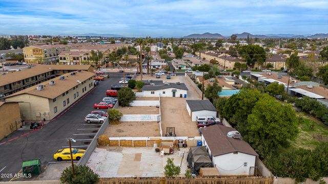 2421 W GLENROSA Avenue, Phoenix, AZ 85015