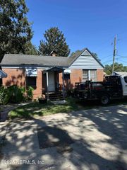 245 E 46TH Street, Jacksonville, FL 32208
