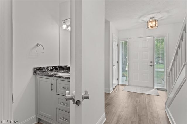 5048 Stansbury Drive, Solon, OH 44139