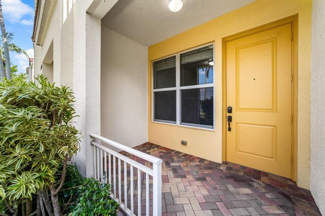 1430 NW 48th Lane, Boca Raton, FL 33431