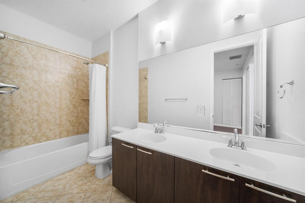 Image 20 of property listing at 1430 NW 48th Lane, Boca Raton, FL 33431