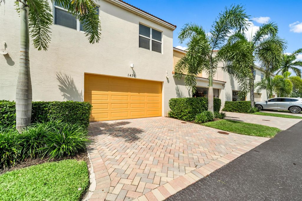 Image 33 of property listing at 1430 NW 48th Lane, Boca Raton, FL 33431