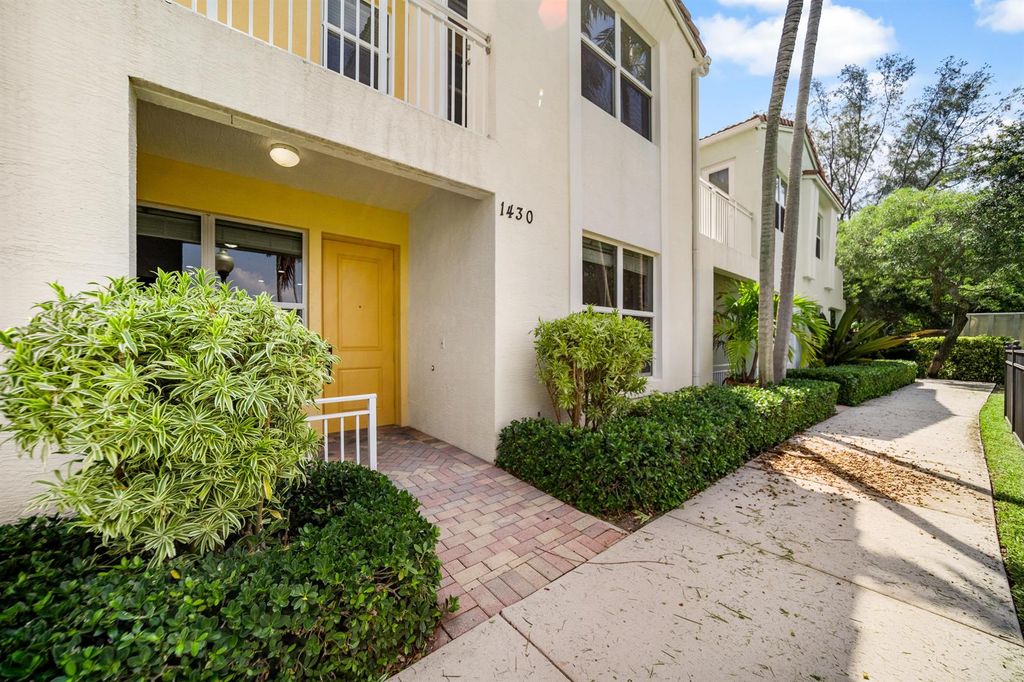 Image 34 of property listing at 1430 NW 48th Lane, Boca Raton, FL 33431
