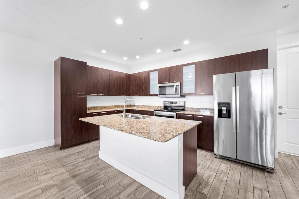 Image 6 of property listing at 1430 NW 48th Lane, Boca Raton, FL 33431