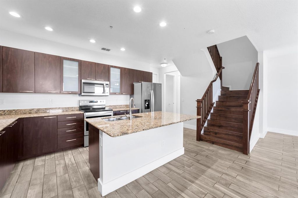 Image 7 of property listing at 1430 NW 48th Lane, Boca Raton, FL 33431