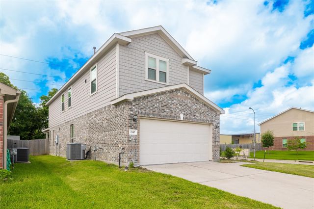 2547 White Bluff Lane, Houston, TX 77038