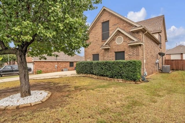 1317 Maple Terrace Drive, Mansfield, TX 76063