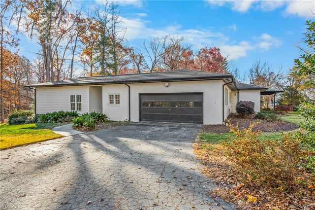 1815 Guilford College Road, Jamestown, NC 27282