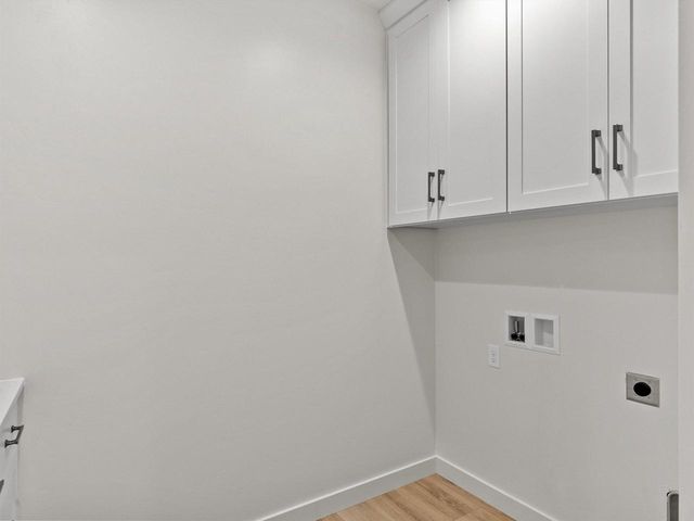 1253 RIVERSIDE DRIVE, Suamico, WI 54173