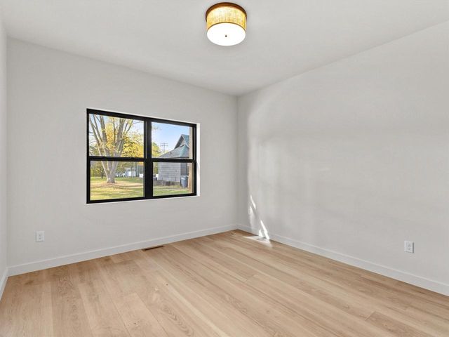 1253 RIVERSIDE DRIVE, Suamico, WI 54173