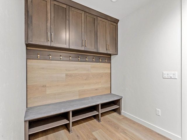 1253 RIVERSIDE DRIVE, Suamico, WI 54173