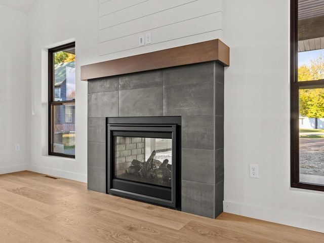 1253 RIVERSIDE DRIVE, Suamico, WI 54173