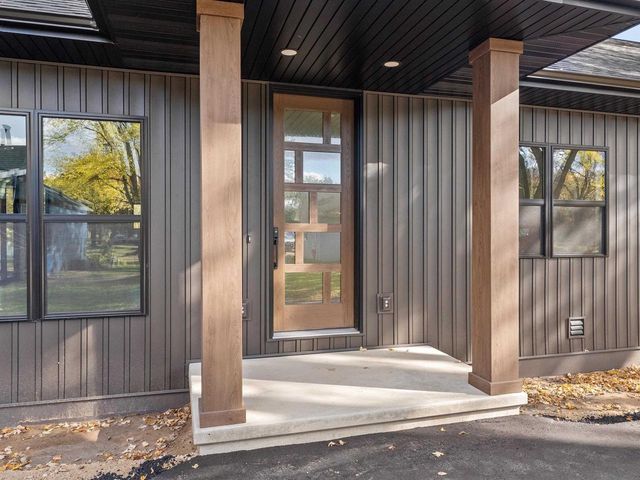 1253 RIVERSIDE DRIVE, Suamico, WI 54173