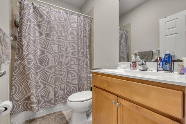 3305 W 93rd Place, Hialeah, FL 33018