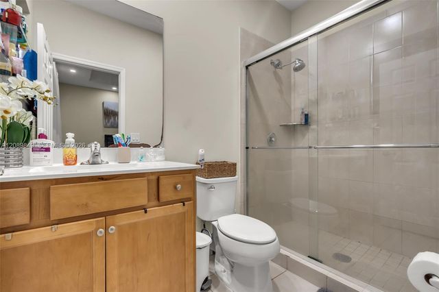 3305 W 93rd Place, Hialeah, FL 33018